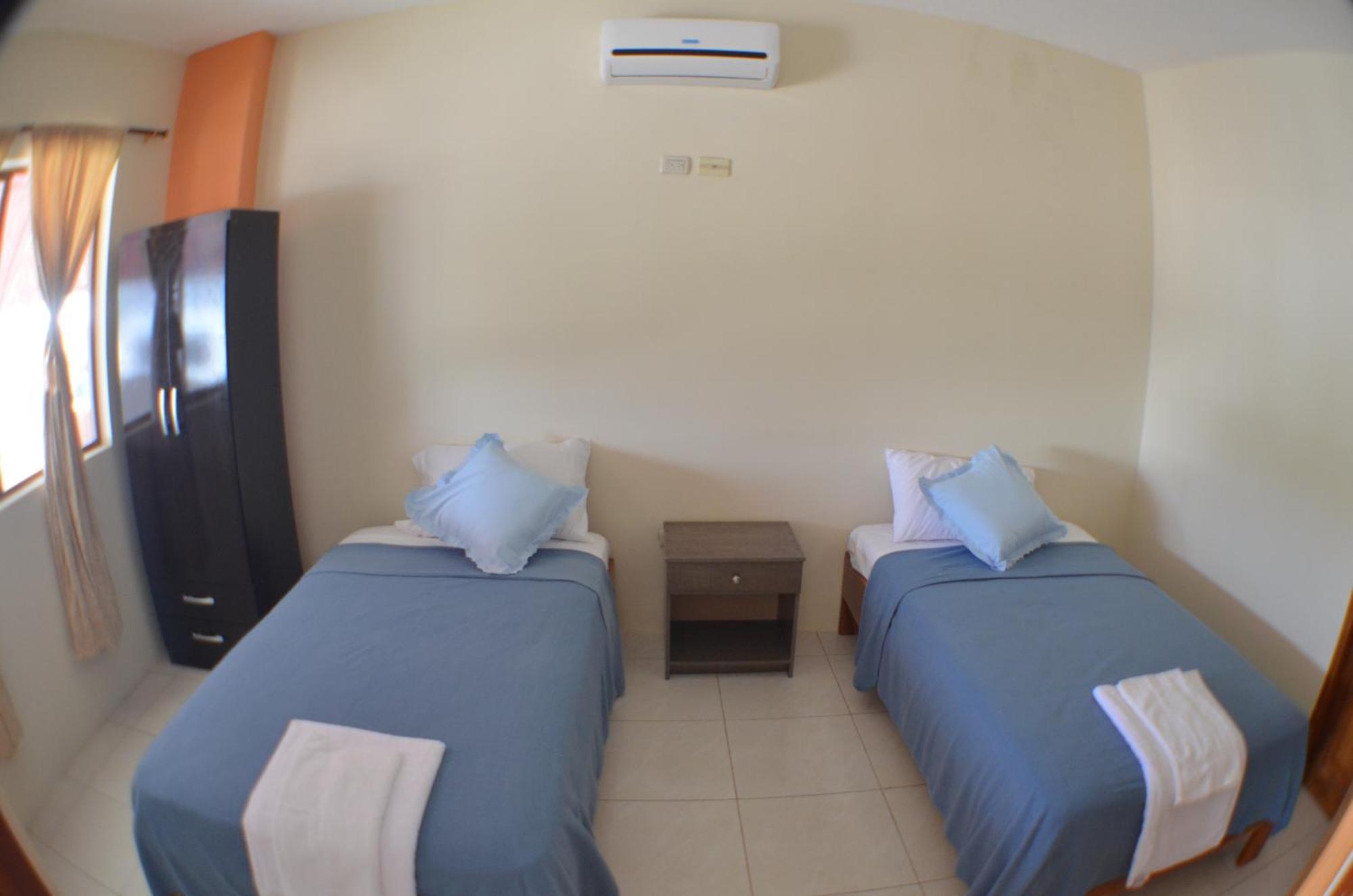 Hostal Tongo Reef Puerto Baquerizo Moreno Zimmer foto